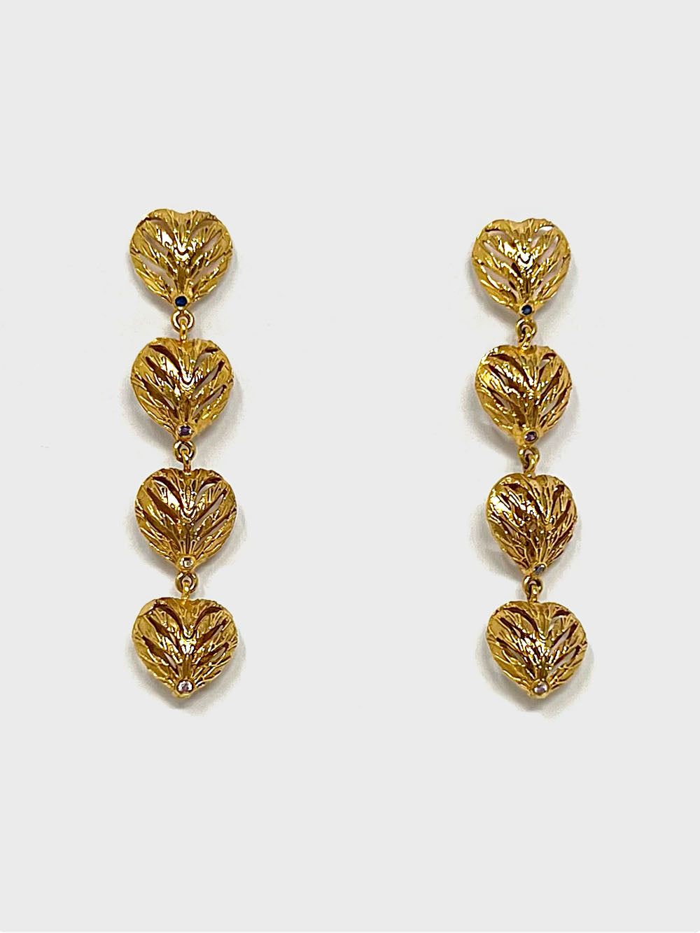 Aretes long corazón dorado